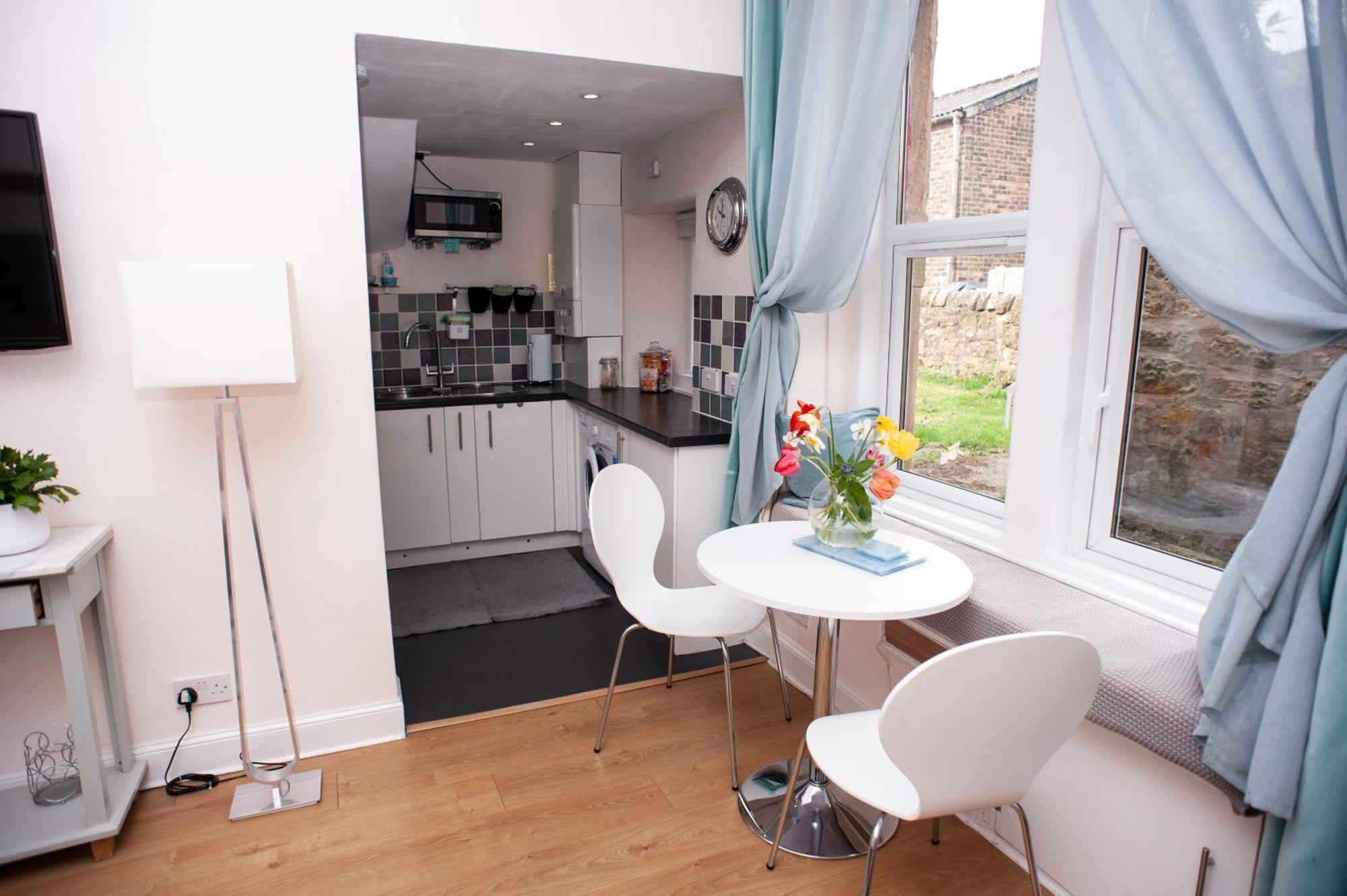 Bees Townhouse- Cupar Appartement Buitenkant foto